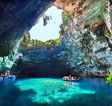 Elegant And Serene Angeliki Villa Fokata