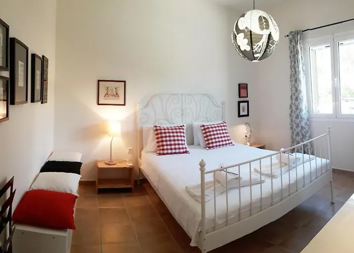 Elegant And Serene Angeliki