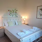 Elegant And Serene Angeliki Villa *